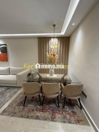 joli-appartement-2-chambres-meuble-moderne-big-6