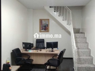 Magasin 32 m sur BD abdelmoumen dans galerie - Local commercial à louer - Casablanca