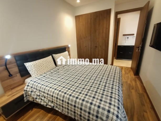 location-studio-tres-moderne-a-palmier-big-13