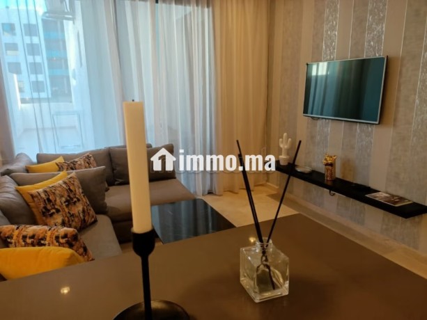 location-studio-tres-moderne-a-palmier-big-17