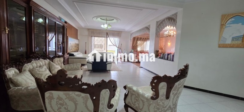 spacieux-appartement-de-359-m2-au-coeur-de-hay-riad-big-2