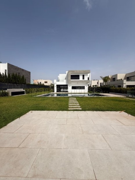 Superbe villa à louer à Souissi. 5 chambres. Salon traditionnel et système d'antenne parabolique - Location Immobilier - Rabat - photo 3