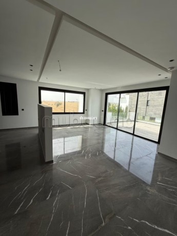 superbe-villa-a-louer-a-souissi-5-chambres-salon-traditionnel-et-systeme-dantenne-parabolique-big-9