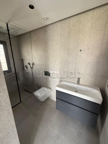 superbe-villa-a-louer-a-souissi-5-chambres-salon-traditionnel-et-systeme-dantenne-parabolique-big-15