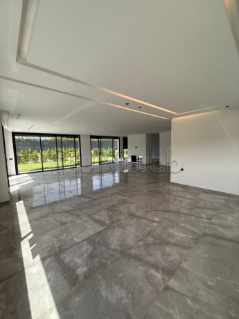 superbe-villa-a-louer-a-souissi-5-chambres-salon-traditionnel-et-systeme-dantenne-parabolique-big-8