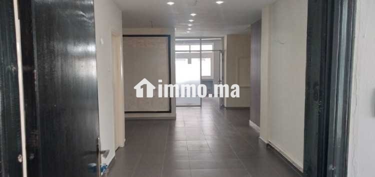 Bureau 160 m bien situé sur bd abdelmoumen tramway - Location Immobilier - Casablanca - photo 1