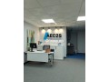 plateau-bureau-de-97-m2-bien-equipe-au-parc-small-4