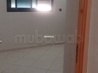 Vend appartement à Béni Mellal. 3 chambres agréables. Salon marocain traditionnel - Appartement à vendre - Autre