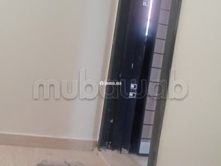 Vend appartement à Béni Mellal. 3 chambres agréables. Salon marocain traditionnel - Appartement à vendre - Autre