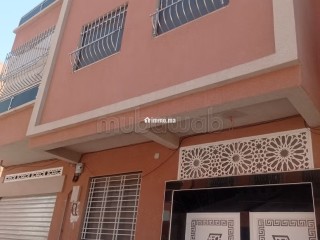 Vend appartement à Béni Mellal. 3 chambres agréables. Salon marocain traditionnel - Appartement à vendre - Autre