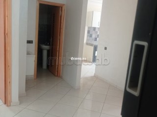 Vend appartement à Béni Mellal. 3 chambres agréables. Salon marocain traditionnel - Appartement à vendre - Autre