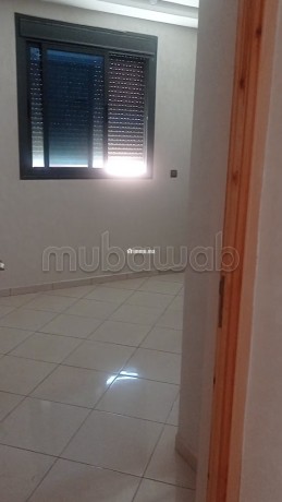 vend-appartement-a-beni-mellal-3-chambres-agreables-salon-marocain-traditionnel-big-11