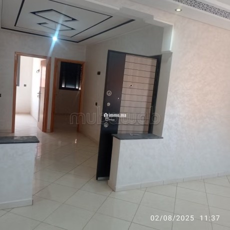 vend-appartement-a-beni-mellal-3-chambres-agreables-salon-marocain-traditionnel-big-2