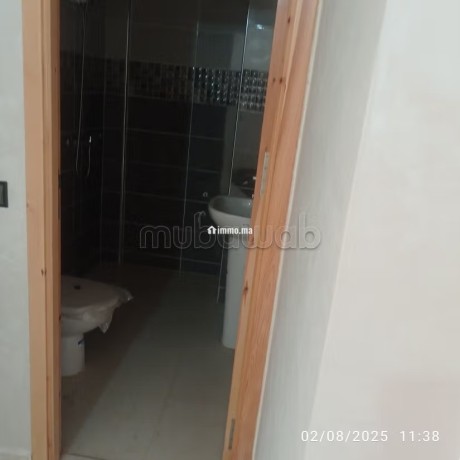vend-appartement-a-beni-mellal-3-chambres-agreables-salon-marocain-traditionnel-big-4