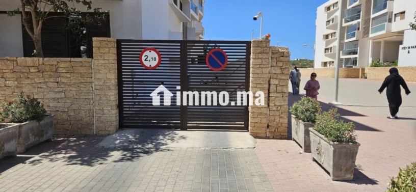 appartement-2-chambres-de-97-m2-parking-piscine-big-13