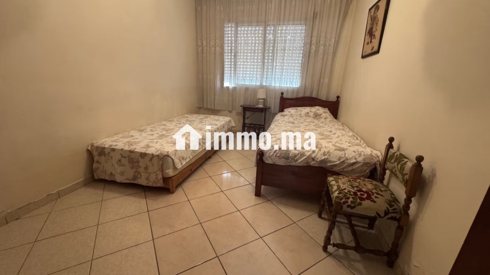 Appartement à vendre sur Bd Bir Anzarane côté hôtel Addagio. Surface totale 177 m². Ascenseur et terrasse - Vente Immobilier - Casablanca - photo 2