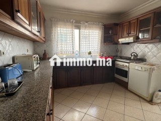 Appartement à vendre sur Bd Bir Anzarane côté hôtel Addagio. Surface totale 177 m². Ascenseur et terrasse - Appartement à vendre - Casablanca