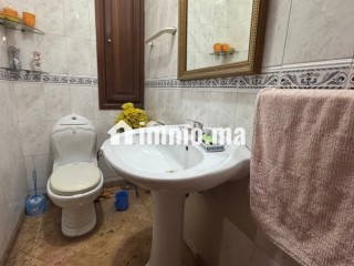 Appartement à vendre sur Bd Bir Anzarane côté hôtel Addagio. Surface totale 177 m². Ascenseur et terrasse - Appartement à vendre - Casablanca