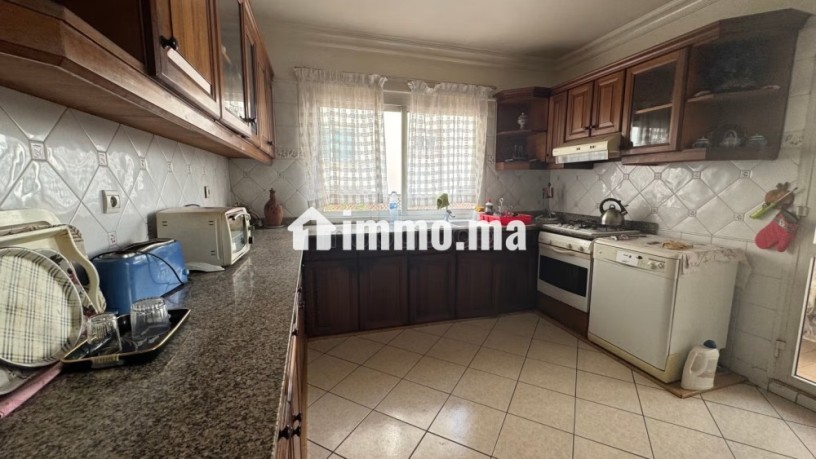 appartement-a-vendre-sur-bd-bir-anzarane-cote-hotel-addagio-surface-totale-177-m2-ascenseur-et-terrasse-big-12