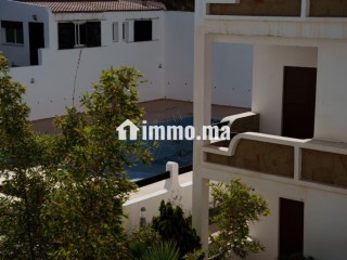 Appartement en vente à Oued Laou. Surface de 240 m². Meublé - Maison à vendre