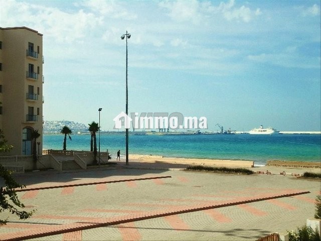 شقة جميلة وسط الكورنيش الرئيسي أمام البحر الأزرق - Location Vacances - Tanger - photo 1