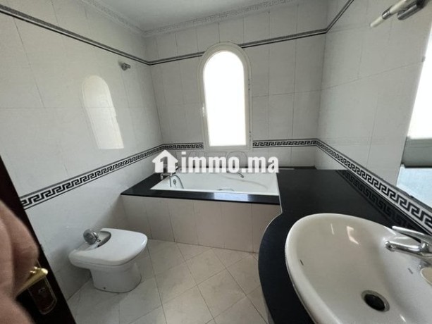 villa-en-location-a-hay-laymoun-a-5-mn-de-cfc-big-1