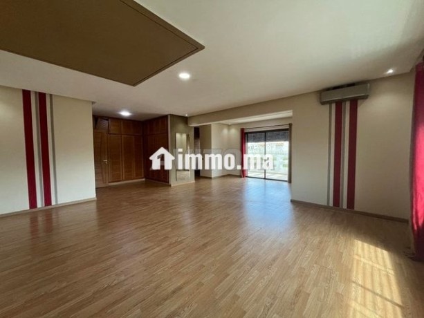 villa-a-louer-longue-duree-big-0