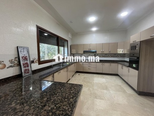 villa-a-louer-longue-duree-big-1