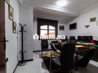 À vendre : Bureau/Appartement de standing à Guéliz - Appartement à vendre