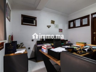 À vendre : Bureau/Appartement de standing à Guéliz - Appartement à vendre