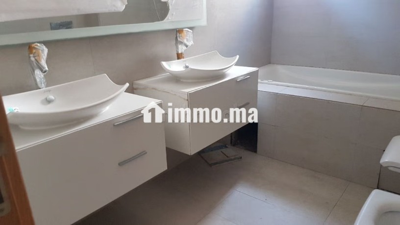 bel-appartement-en-location-a-casablanca-marina-big-5