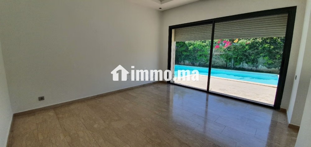 Magnifique villa à louer à Ain Diab Extension. 4 chambres agréables. Piscine et jardin - Location Immobilier - Casablanca - photo 3