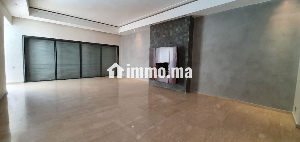 Magnifique villa à louer à Ain Diab Extension. 4 chambres agréables. Piscine et jardin - Location Immobilier - Casablanca - photo 4