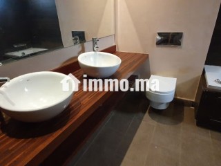Magnifique villa à louer à Ain Diab Extension. 4 chambres agréables. Piscine et jardin - Villa à louer - Casablanca