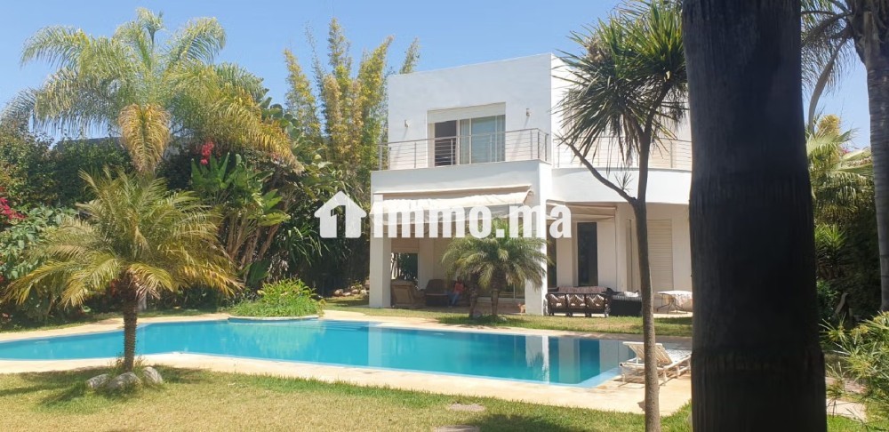 Villas de luxe à louer à Ain Diab. 4 pièces confortables. Garage et terrasse - Vente Immobilier - Casablanca - photo 1