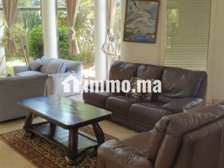 Villas de luxe à louer à Ain Diab. 4 pièces confortables. Garage et terrasse - Maison à vendre - Casablanca