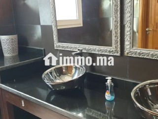 Villas de luxe à louer à Ain Diab. 4 pièces confortables. Garage et terrasse - Maison à vendre - Casablanca