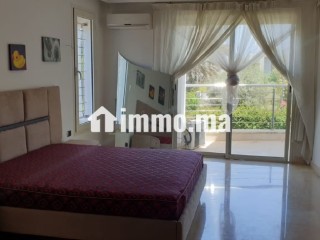 Villas de luxe à louer à Ain Diab. 4 pièces confortables. Garage et terrasse - Maison à vendre - Casablanca