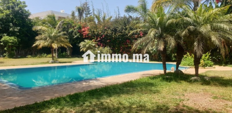 villas-de-luxe-a-louer-a-ain-diab-4-pieces-confortables-garage-et-terrasse-big-11