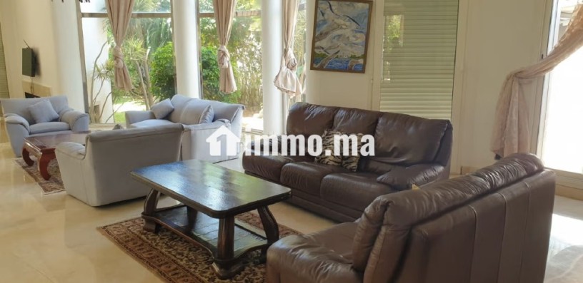 villas-de-luxe-a-louer-a-ain-diab-4-pieces-confortables-garage-et-terrasse-big-14