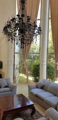 villas-de-luxe-a-louer-a-ain-diab-4-pieces-confortables-garage-et-terrasse-big-15