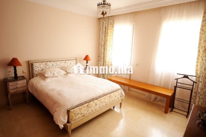 av-villa-plain-pied-bouskoura-sur-10520-m2-big-10