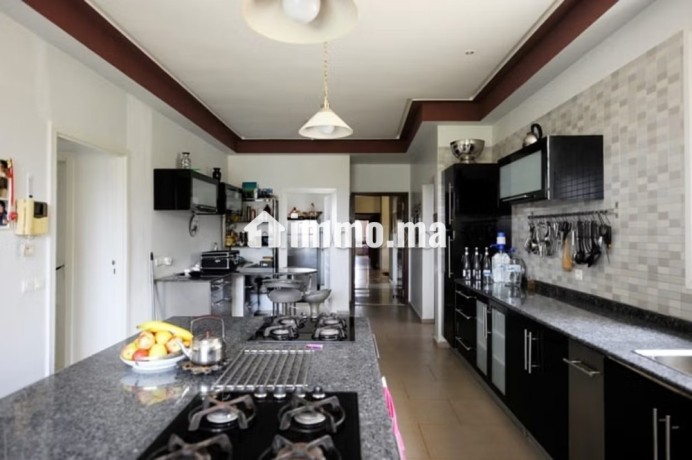 av-villa-plain-pied-bouskoura-sur-10520-m2-big-13