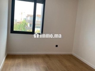 Appartement vide Ensoleillé - Appartement à louer - Nador