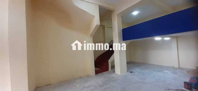 LARGE MAGASIN SUR BOULEVARD A LOUER CONTRAT - Location Immobilier - Casablanca - photo 1