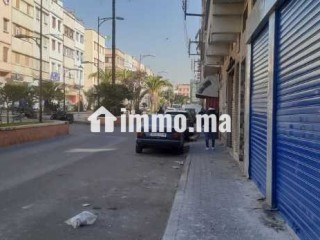 LARGE MAGASIN SUR BOULEVARD A LOUER CONTRAT - Local commercial à louer - Casablanca