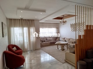 Superbe appartement à louer à Mozart.
Surface de 129 m².
Bien meublé - Appartement à louer - Tanger