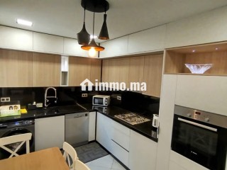 Superbe appartement à louer à Mozart.
Surface de 129 m².
Bien meublé - Appartement à louer - Tanger