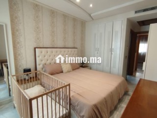 Superbe appartement à louer à Mozart.
Surface de 129 m².
Bien meublé - Appartement à louer - Tanger