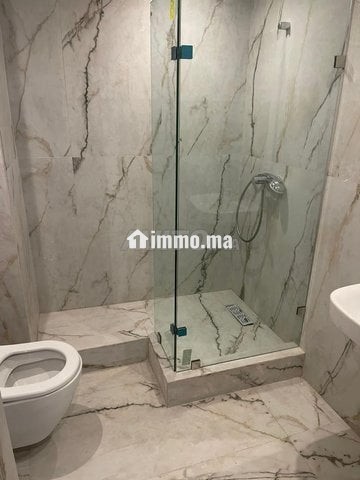 A louer tres joli apprt meublé a racine - Location Immobilier - Casablanca - photo 2
